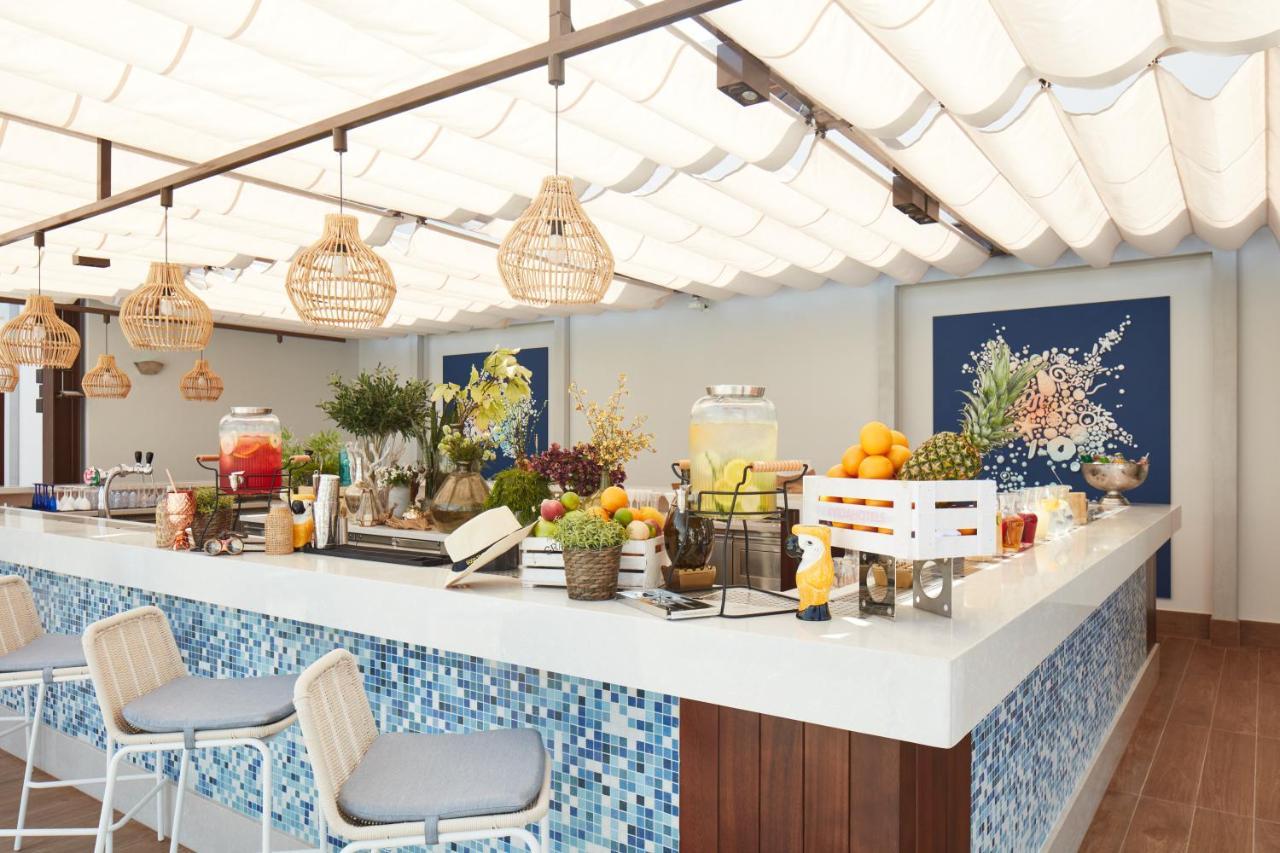 Vida Beach Resort Umm Al Quwain Eksteriør bilde The kitchen of the restaurant