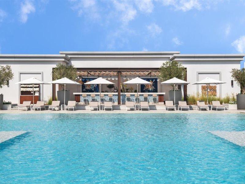 Vida Beach Resort Umm Al Quwain Eksteriør bilde The pool at the St. Regis