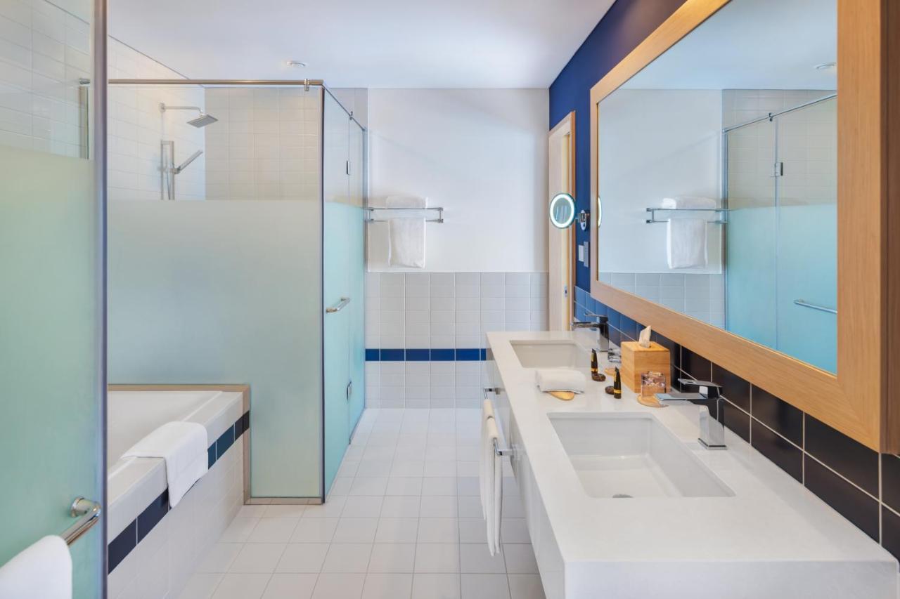 Vida Beach Resort Umm Al Quwain Eksteriør bilde Bathroom